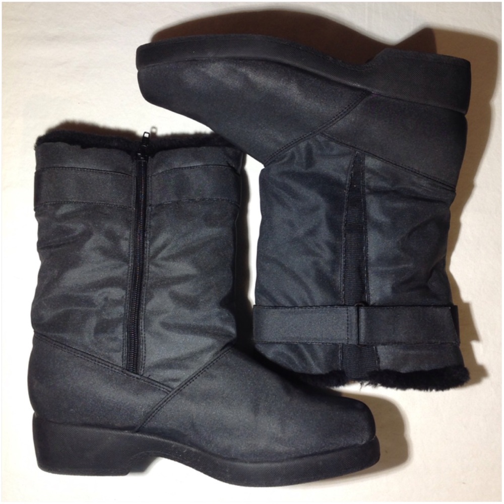 NWOT Womens Original Rugged Outback Winter Boots